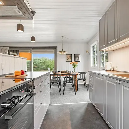 Сasa de vacaciones Brodde - 300m From The Sea By Interhome Bjerregård